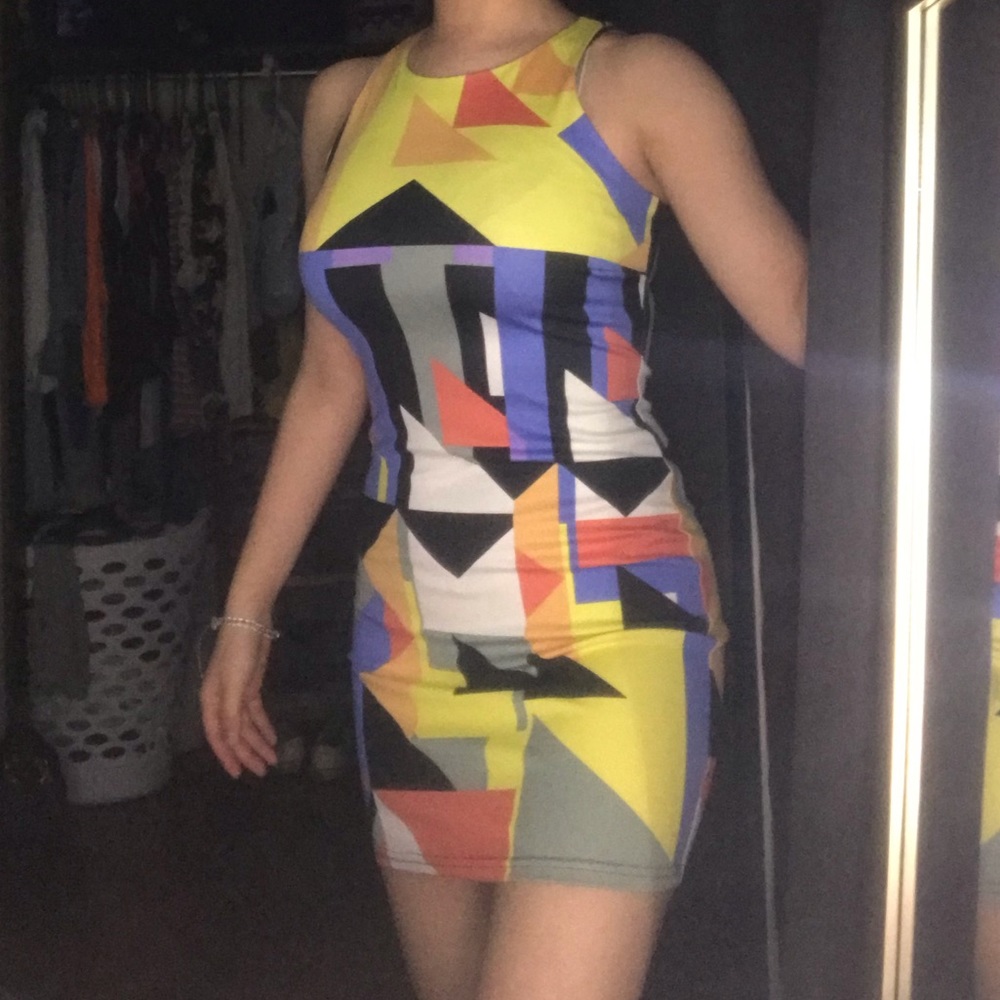 Bodycon dress😍 - Picture 2 of 3